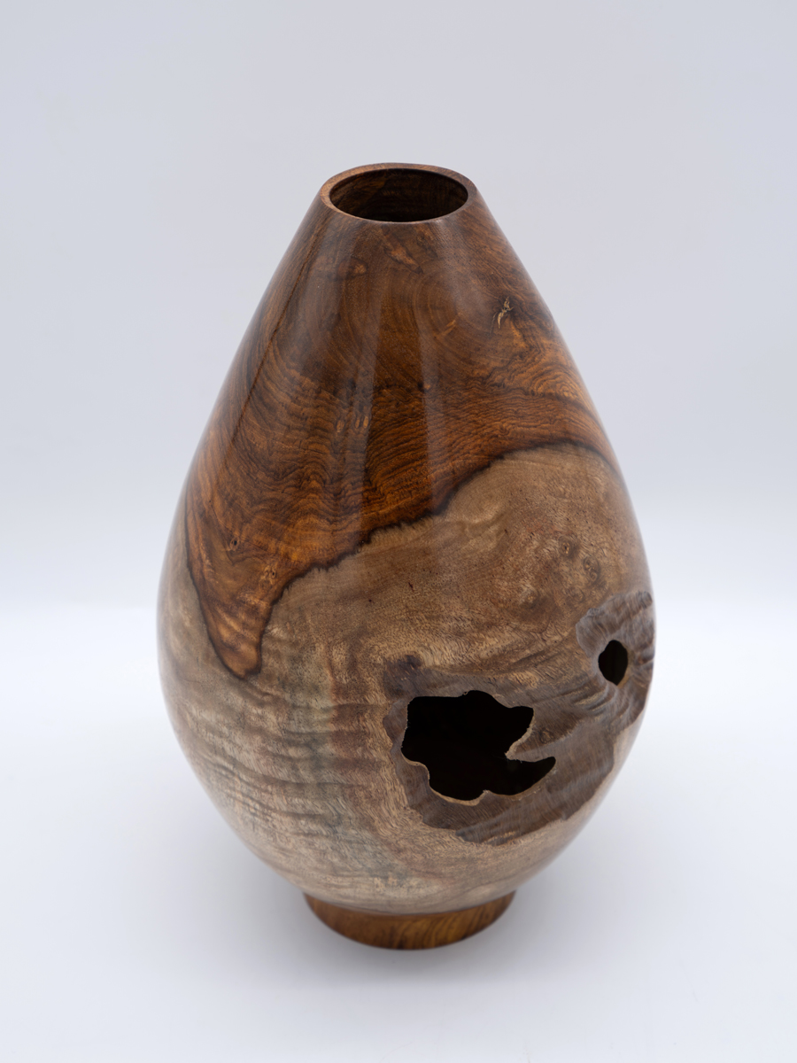 two-voids-400-79090-3