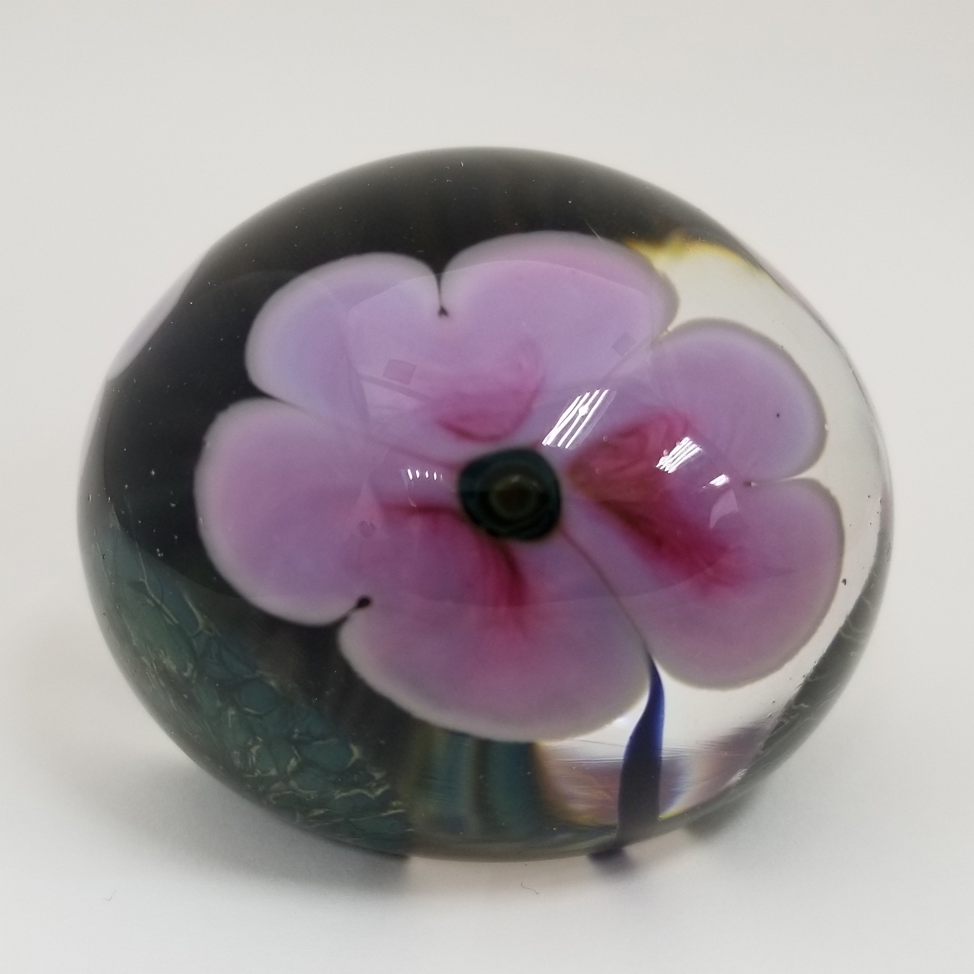 Robert Lagestee - Crystal Paperweight