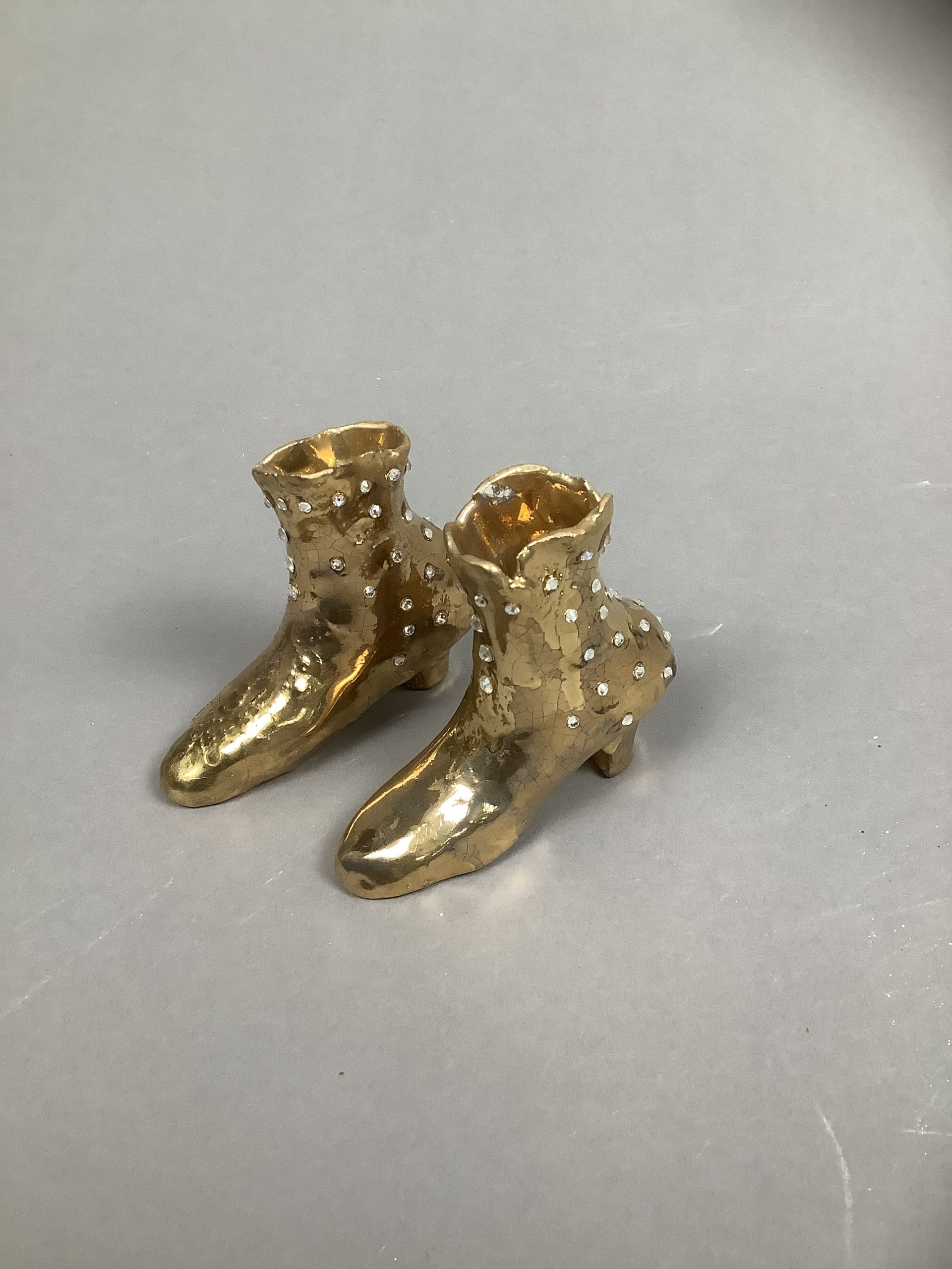 clay-torso-with-white-and-yellow-gold-over-glaze-with-yellow-gold-boots-74359-1-1-1