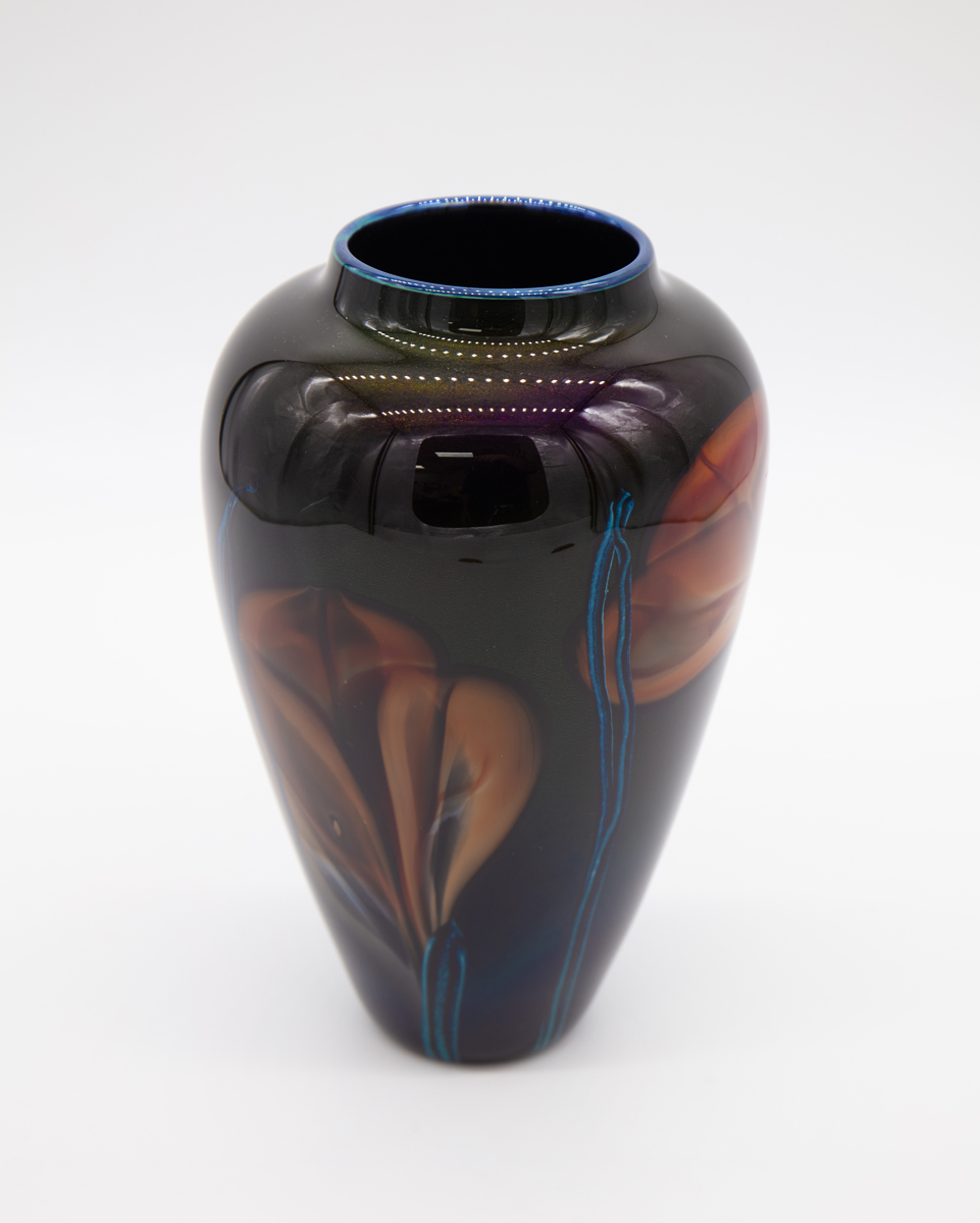 black-poppy-vase-57475-1-2
