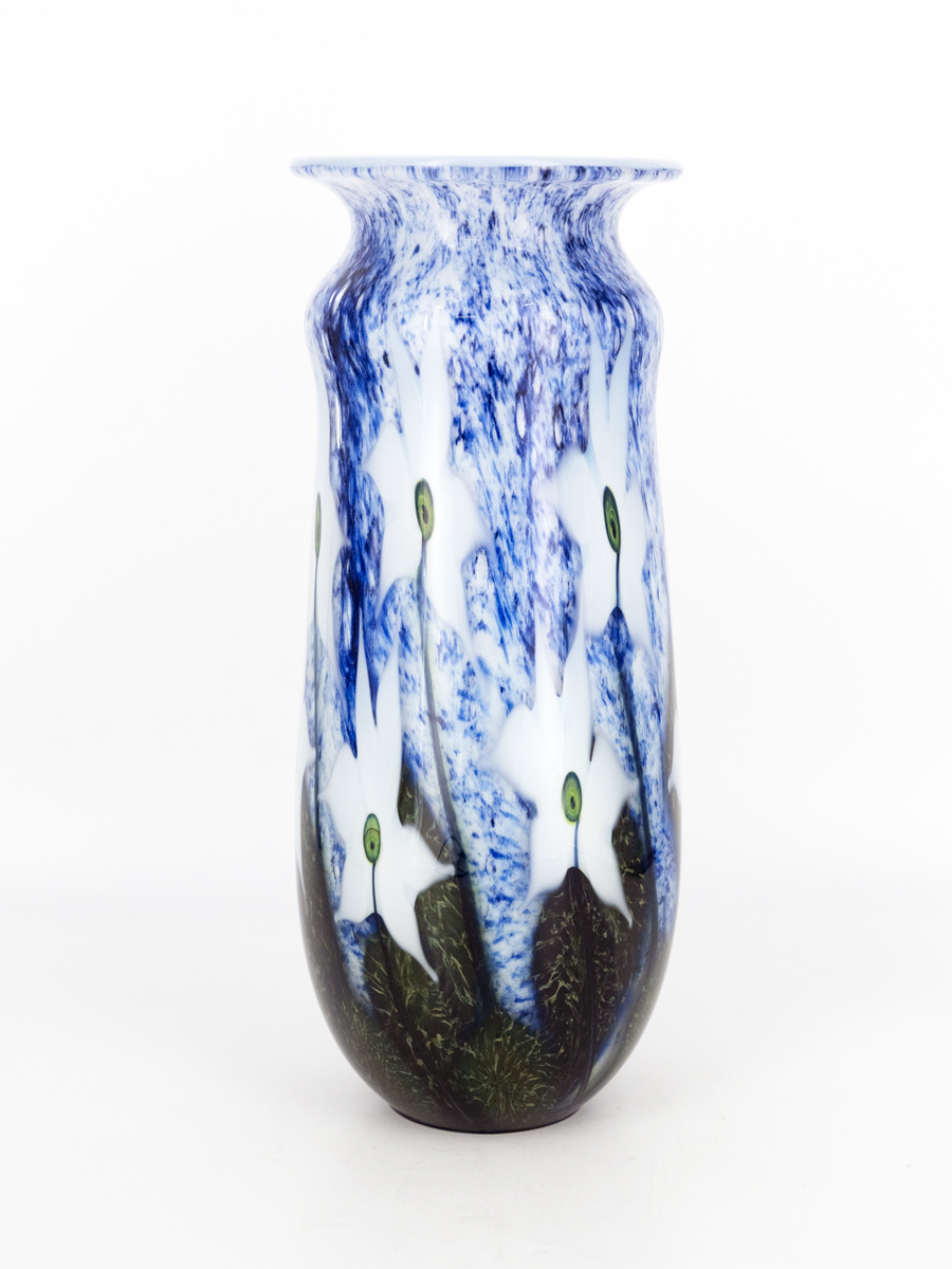 Robert Lagestee - Opal Cypriot Vase with Opal Fantasy Flowers
