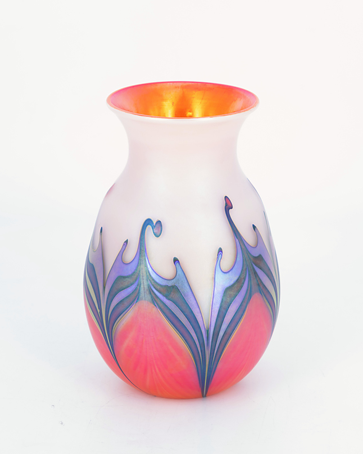 hooked-feather-vase-83694-1